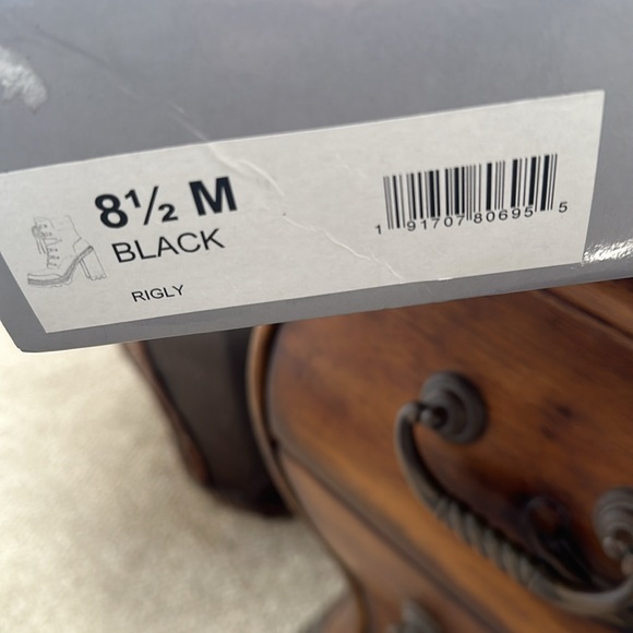 NIB J Lo Rigly boots black size 8.5 BRAND NEW! - Picture 7 of 8